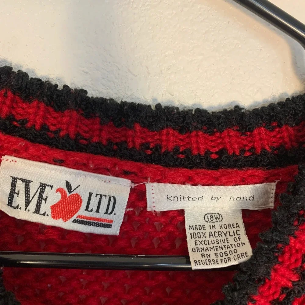 Vintage 1980s Teddy Bear Knit Sweater Hand Knit Red Black Novelty Pullover XL 18 - Picture 7 of 16